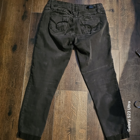 Women jeans size 6Royalty for Me - Picture 3 of 7